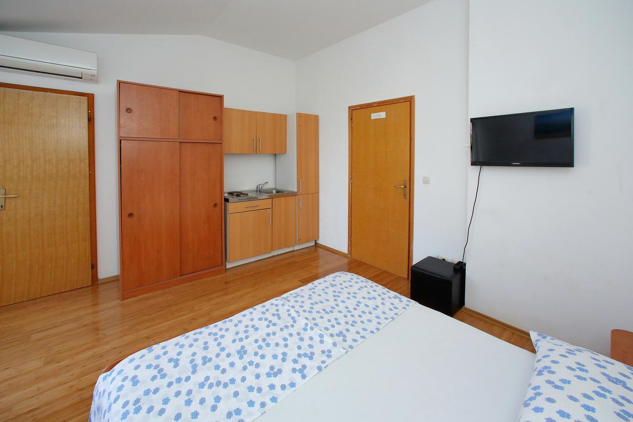 Hotel Pansion Marta à Bibinje Extérieur photo